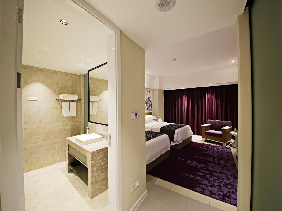 Howard Johnson Flower City Hotel كونمينغ المظهر الخارجي الصورة