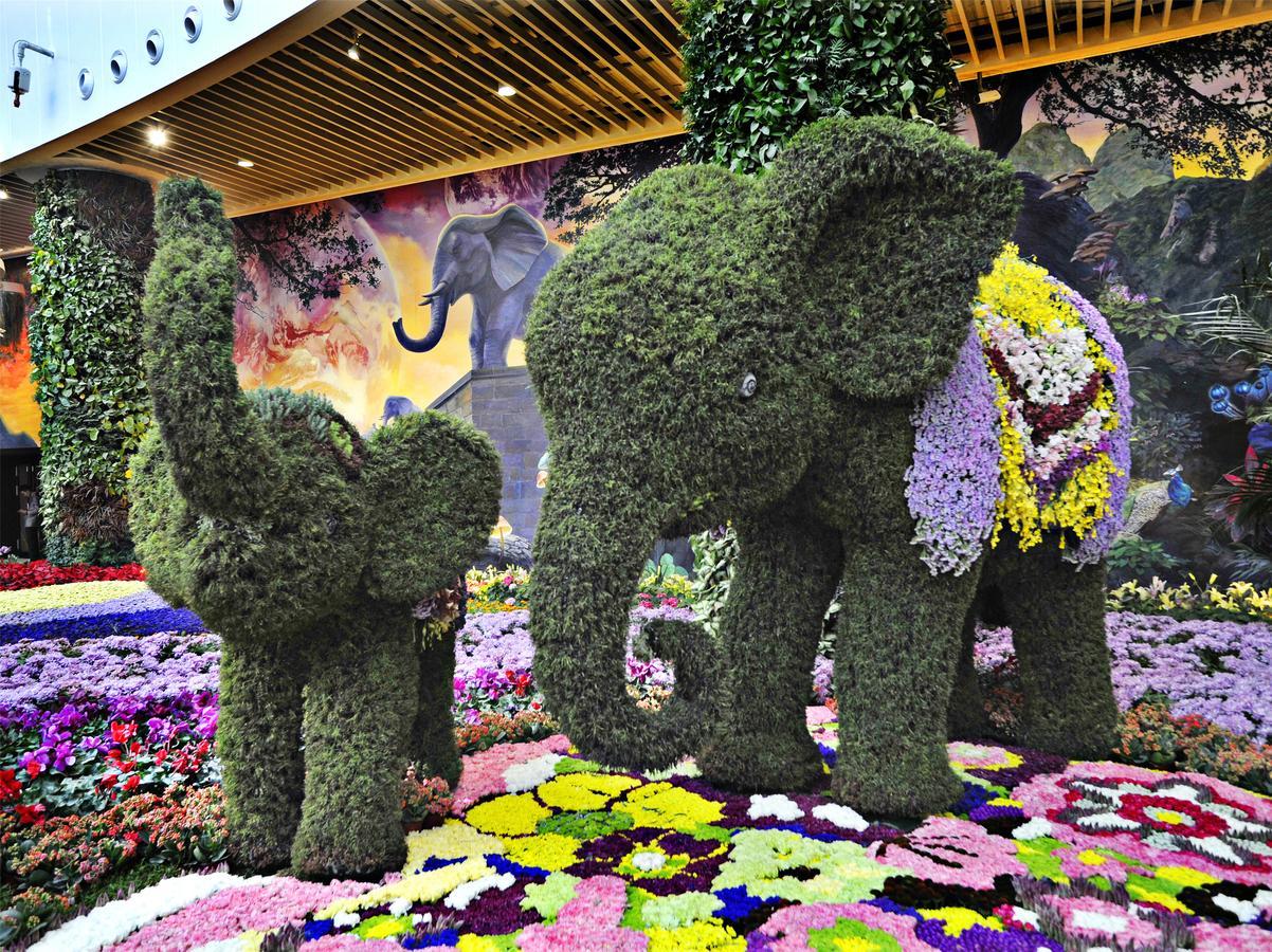 Howard Johnson Flower City Hotel كونمينغ المظهر الخارجي الصورة