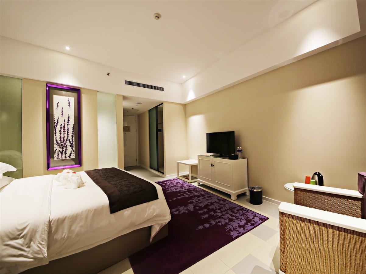 Howard Johnson Flower City Hotel كونمينغ المظهر الخارجي الصورة