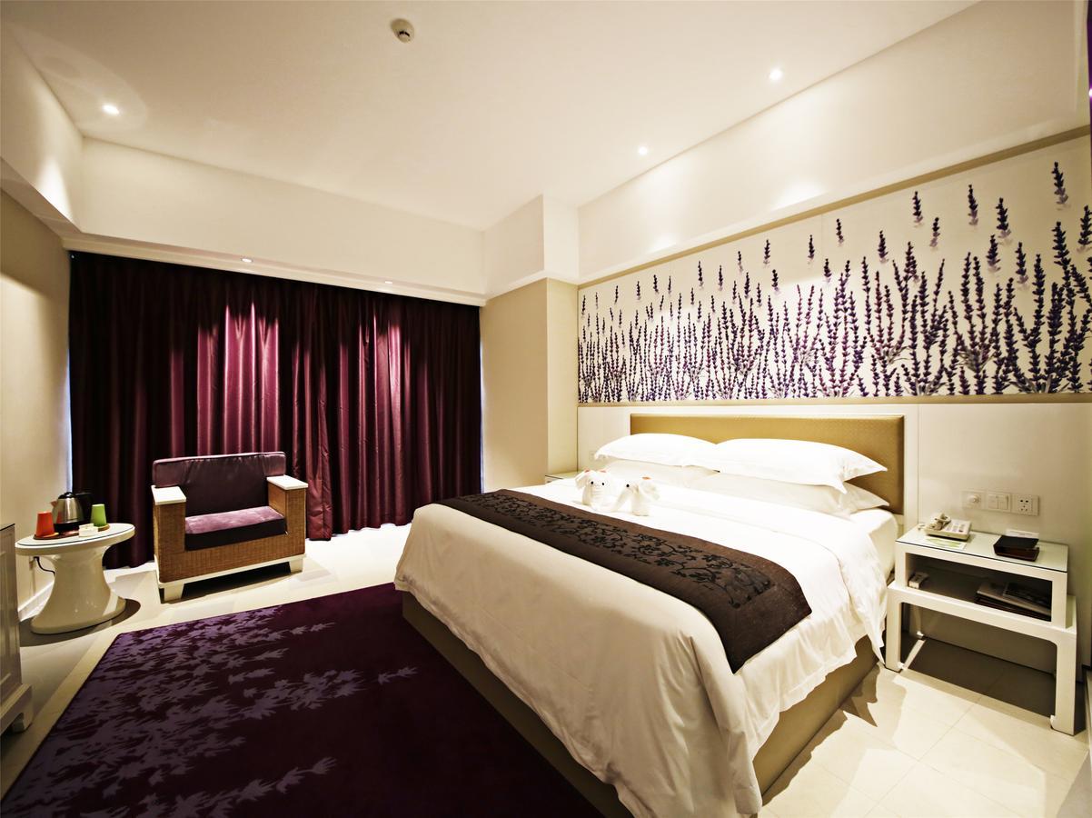 Howard Johnson Flower City Hotel كونمينغ المظهر الخارجي الصورة